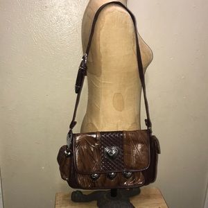 Brown synthetic leather shoulder bag.size OS.